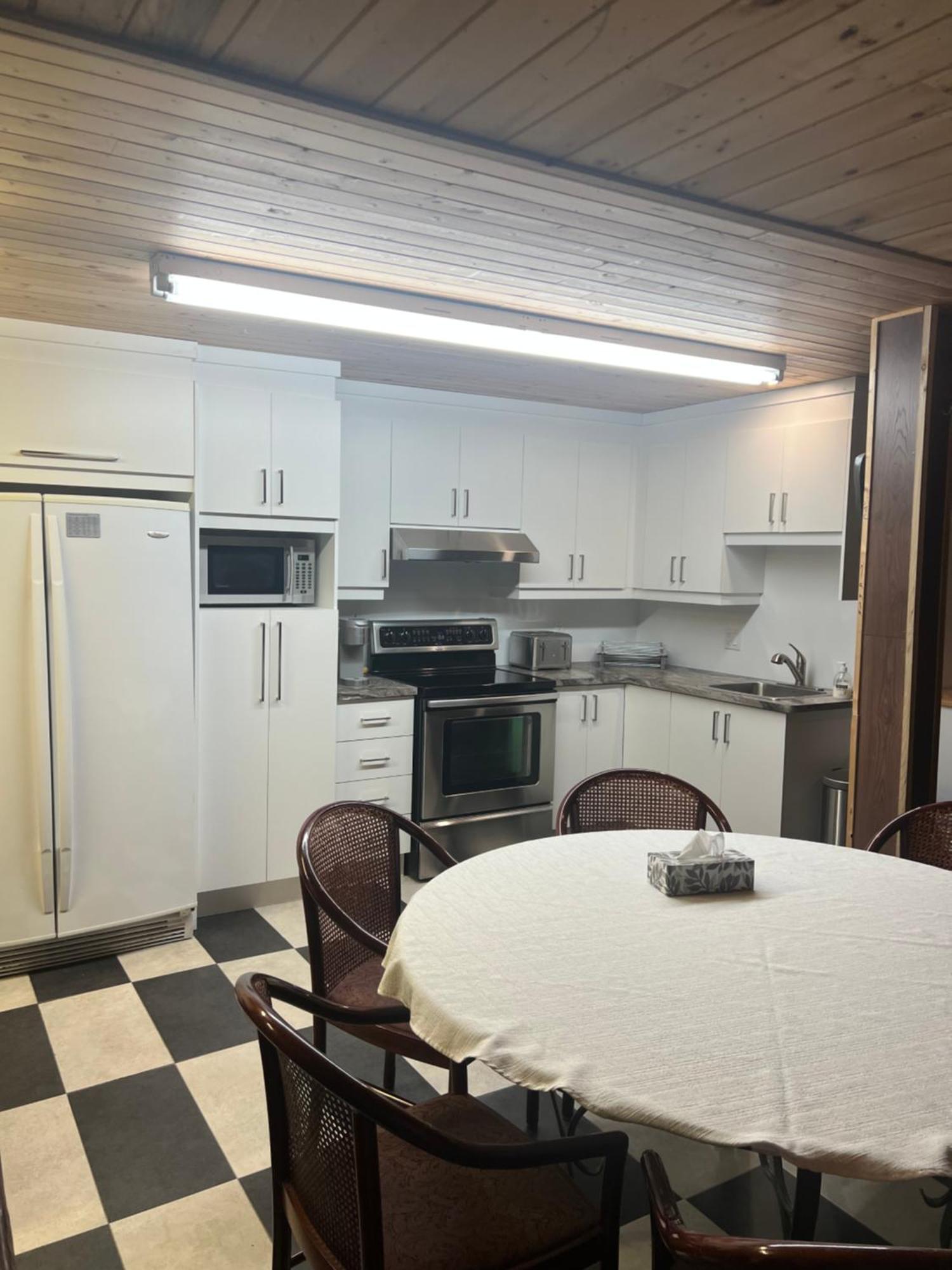 Hotel Auberge St-Felicien Saint-Felicien Bagian luar foto